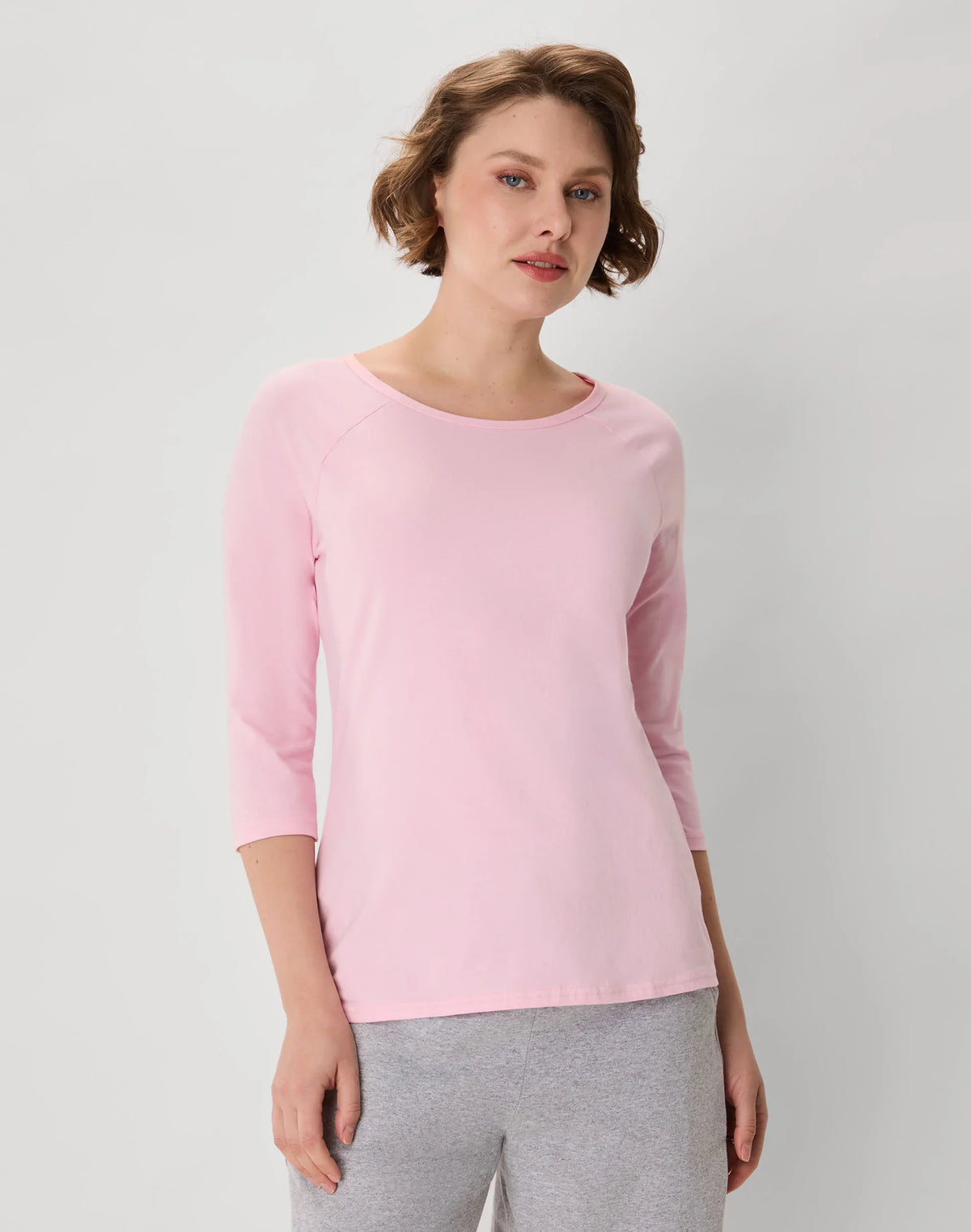 Hanes Women's Raglan Sleeve T-Shirt Main image